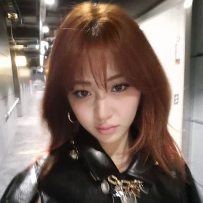 jjksnoid's profile picture. lgbt stands for Iesbians get behind ten