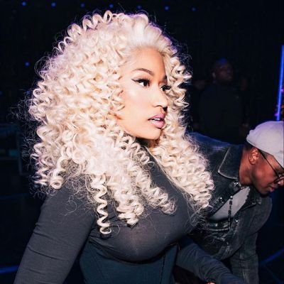 Barb🩷
Nicki defender
tiktok:jalissaxoxo07
i follow back
barbz moots?