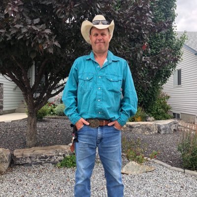 itknorien's profile picture. I'm kinda nerdy and deserving of my self-given title of Captain Awesome.