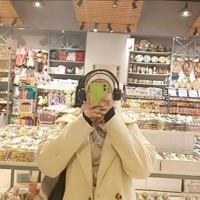 Ashraqat2009's profile picture. كُلُّ حَرْفٍ أَكْتُبُهُ مُحَاوَلَةٌ صَغِيرَةٌ لِأَكُونَ أَكْثَرَ صِدْقًا مَعَ نَفْسِي🤍..