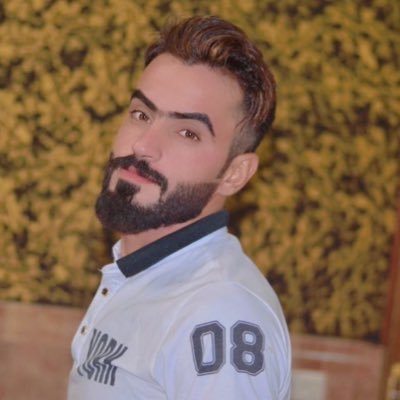 النساء تأتي وتذهب لكن الحياة، لا تُكافئك بإمرأة صالحة مرتين أبداً.