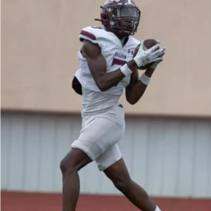 Class of 2027/pos:Wr/Killeen High School/6'1/ tavarismiles07@gmail.com https://t.co/AH6gJ4lEoS