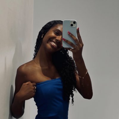 natqrzz's profile picture. o universo é uma canção e eu vou que vou