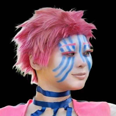 身長150㌢のコスプレイヤー。 殺陣、アクション修行中。コスジャンルは戦闘系が多め。 リポD、クトゥルフ好き。