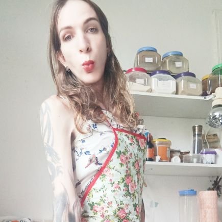 Dona de casa, empregada doméstica💃
Apaixonada por aventais e coisas de cozinha 💅
https://t.co/4hxClI2fxo