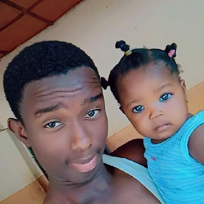 Allah First ☝🏽
Proudly Muslim 💗
Mom+Dad=My World ❤️🩹
Baller ⚽
Real Madridista 🤍
It's just matter of time 😤