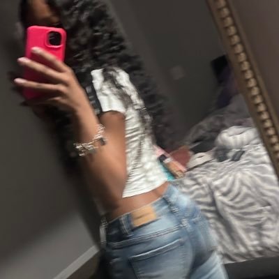 kaybaeeeeex's profile picture. @kkaylinnnicolee