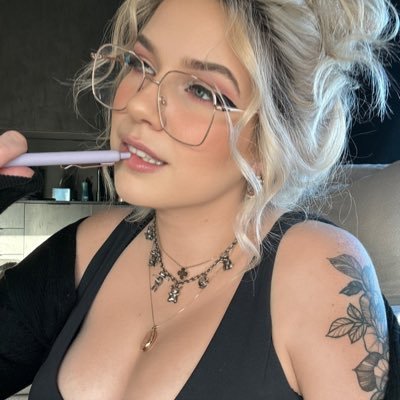 SisterUnsealed's profile picture. Unsealed & Saved ✝️