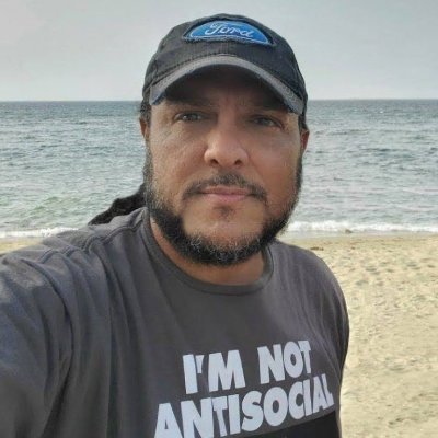 PROdominicano. No soy antihaitiano, pero primero mi país 🇩🇴 y mi gente. Luego los de afuera que cumplan y quepan.