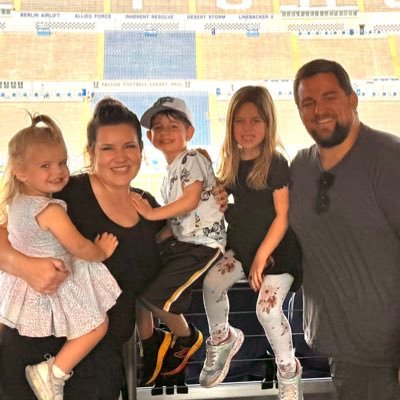 Football Coach 🏈 | Disciple of Christ | Husband to Brittany | Dad to Aria, Dawson, & Autumn | 🏈 GPHS ‘22-25 | Saint Anselm College ‘21-22 | Chaparral 2017-21