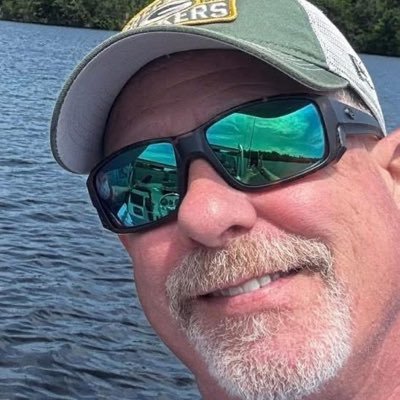 DON’T LET anyone DIM YOUR LIGHT simply because it’s SHINING IN THEIR eyes❣️USN Vet 4X Shellback🇺🇸MAGA,🚫DM, Pray for Positive Change Worldwide, Rom 10:9-10❣️