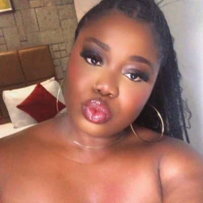 her/she/they/crase/ #Makeupartist • public health • content strategist • community manager