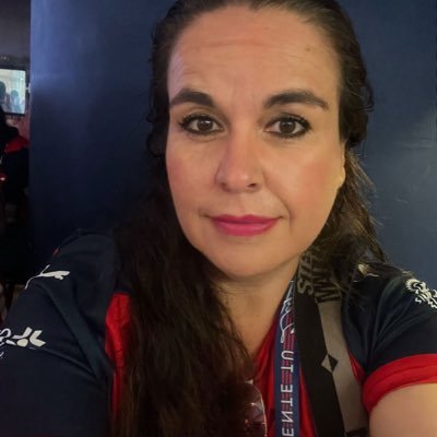 Periodista, maestra, amo la radio, Chiva por convicción, León Negro 🖤, #SoyUdeG, prefiero el libro impreso, pero también veo 📺 y tomó café negro sin azúcar.
