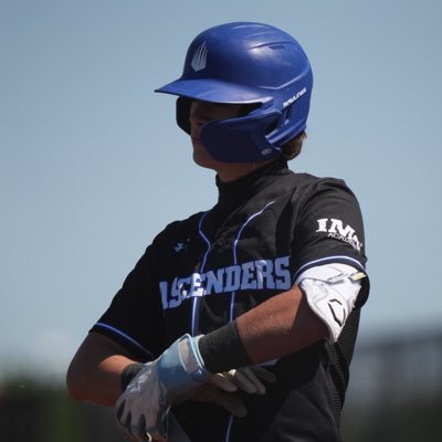 2027 SS/INF IMG Academy 5’10” 170 R/R | 101.8 Exit Velo (Hittrax) | 88 Inf Velo | 6.9 60 | Email: Jax@thebullpentraining.com