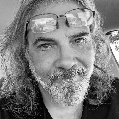 Photographer, Director. Screenwriter, Film Reviewer.
FOLLOW MY WORK ON INSTAGRAM: https://t.co/PbSVlapGEx