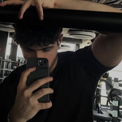 cynicismfault's profile picture. بتحكمنا الظروف