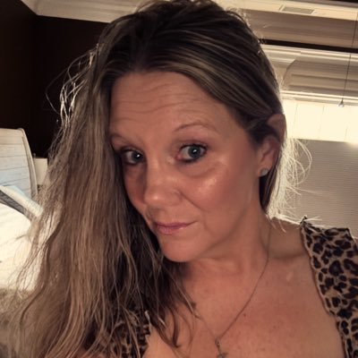God fearing patriot, Nurse, dog mom, happily married to my best friend, PROUD Trump supporter! 🇺🇸 PROUD LEO wife💙🖤