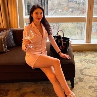 Vivian2268888's profile picture. Everyone has opinions. If you try new things, people will talk. But remember, only those who do nothing avoid criticism. Taking risks leads to growth.#GolfLife