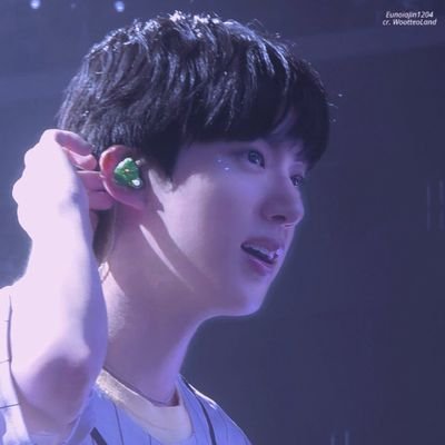 jinsideprofile's profile picture. Kim Seokjin has the most beautiful side profile