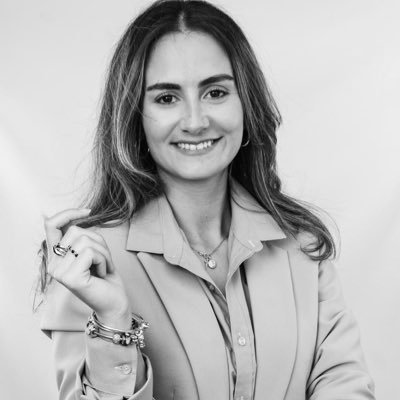 mari_solgb's profile picture. Licenciada en Ciencias de la Comunicación con experiencia en comunicación estratégica, posicionamiento de marca, relaciones públicas y generación de contenido.