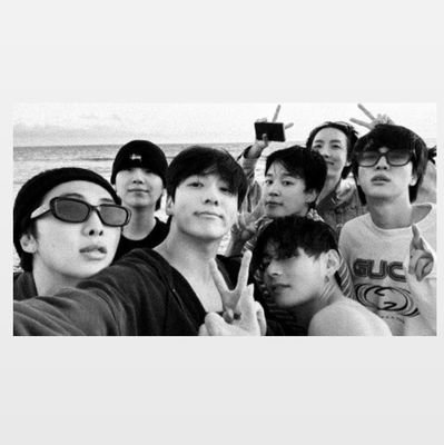 ࣪M𝗒 𝗁𝗈𝗆𝖾 ˖˙ 방탄 소년단 💜
Even when I fall and hurt myself, I keep running towards my dream. ~Young Forever~ 💜💫✨
Only Army 💜
~Fan Account~.