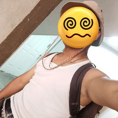 single de 19 busca parejas trios y doy colageno escribeme dm