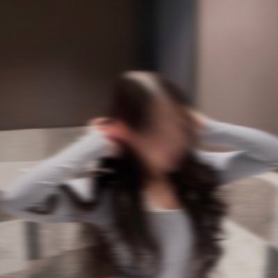 vayliaa_'s profile picture. 