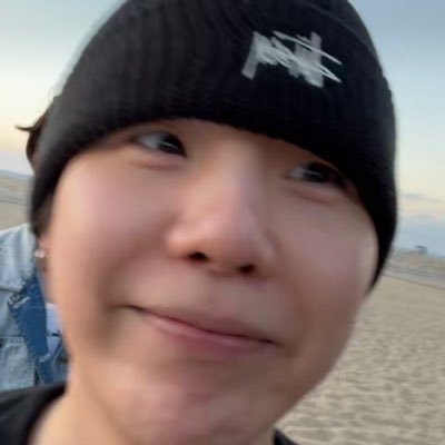 bts fan account who is 26 🇲🇽☾ makes art ⠀ ⠀ ⠀ ⠀ ⠀ she/her 🍉 ot7 or nothing