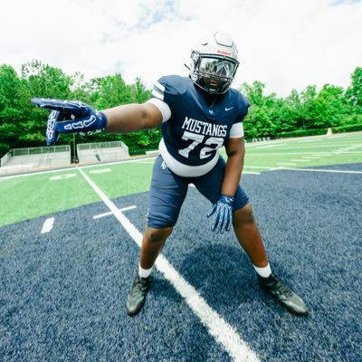Class of 27, 6’3 307 , Nose tackle , center , 3,3 gpa , Mount Vernon school,