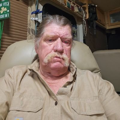 widowed 2019 3 children 5 grandchildren. semi retired. winter's in Arizona.