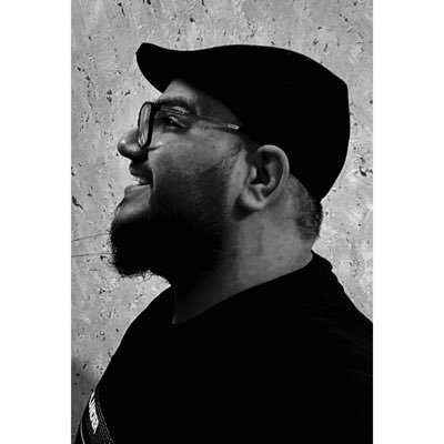 - معظم مآسي العالم وبؤس الشعوب مصدرها الحروب ولا يعلم أحد سبب اندلاعها ولا على ماذا يتقاتلون . ـ مارغريت ميتشل 📚