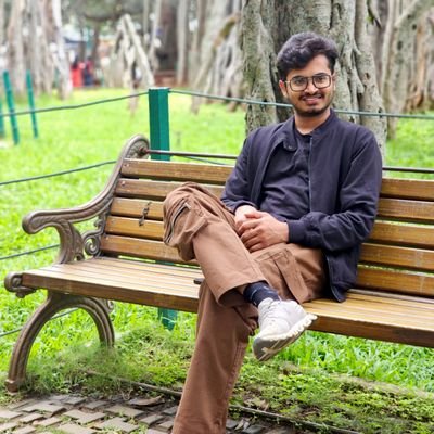 Software engineer🎯 | Building cool stuff✨ |Sharing my thoughts💥