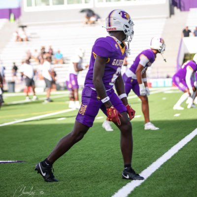 C/O 27 ( 5’10 156lbs) Wide receiver Ball high school 📲409-904-4206 robinsonherbert85@gmail.com #blurrgng