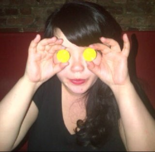 crumblebakery's profile picture. Blogs at http://t.co/Fp928dC10R & @homemadequirk. Podcast at @CleaningPlates. Short person with lots of bad jokes and too many dirty dishes.