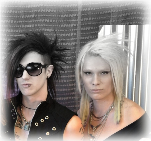 Yu_Shin_hss's profile picture. Hey everybody! We are FReeZ &amp; Fingel from Yu_Shin_[Hot_Stars]_Support!