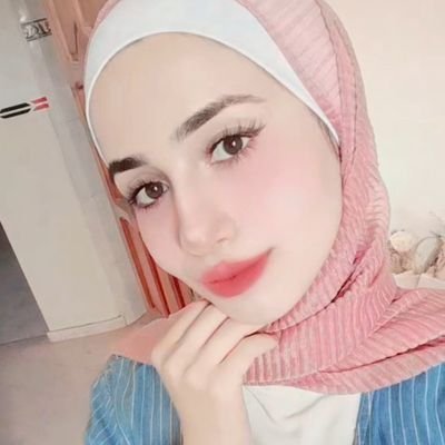 Between rubble and resilience, I learn medicine to defy despair.
Medical student from Gaza strip