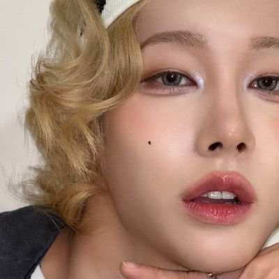 (she/they)
multi - I've been so long in the game I just wanna enjoy the fun parts of kpop no drama