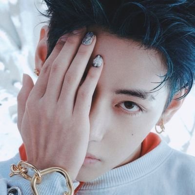 Fan account for BTS
급 나누는 사람 싫어요 꺼지세요!!🤬
ARMY of BTS