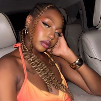 🧝🏾♀️ || cat mom || lifestyle creator || nail tech|| entrepreneur ||model|| red flag 🚩
