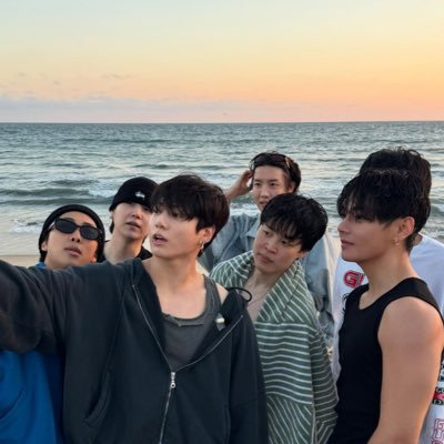 AbsRmy7's profile picture. 🥀𝐵𝑒𝓈𝓉 𝓂𝑜𝓂𝑒𝓃𝓉 𝒾𝓈 𝓎𝑒𝓉 𝓉𝑜 𝒸𝑜𝓂𝑒 🥀🎀