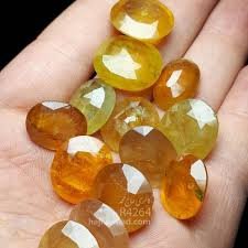 بنازم گردش چرخ و فلک را
بگردم آب دریاها سراسر
بشویم هر دو دست بی نمک را💎