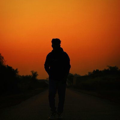 rukjaazara's profile picture. تم ہنسو گے کہ یہ کمزور سی آواز ہے کیا