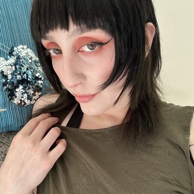 I like video games and putting things in my butt (they/them, 30, 5'2) ♡ Live•Schedule: Fri, Sat, Sun, Mon at 12pm~7pm PT ♡