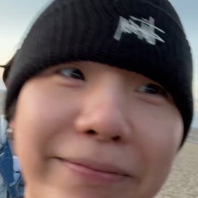 she/her • INFP • only got Twitter for bts content✌🏽• army🇿🇦🏳️🌈
