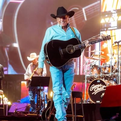 King of Country, husband, father, and Texan. Catch me on tour or jamming to classic country vibes 🎸🌟 #CountryMusic