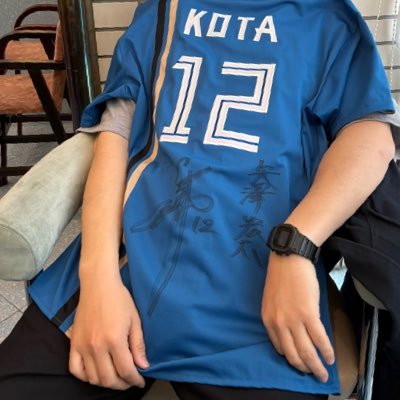 t0m1_f17's profile picture. ダル世代 Ｆ会員17年目 23年 9勝19敗paypayドーム1勝 24年15勝10敗 ZOZO1勝 25年　9勝9敗