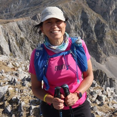 Maths and science teacher, keen on hiking.