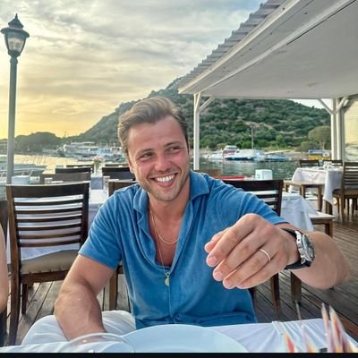 omer_12_'s profile picture. Tolga Sarıtaş 👌🏻