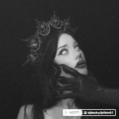 spooky_kills's profile picture. 