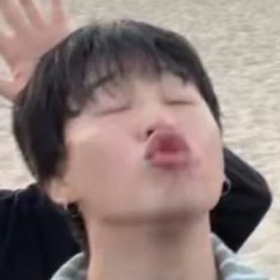 Baby watch Your mouth, it come back around ! Fan account. 아포방포. ᵇᵗˢ ᵃʳᵐʸ (she/her) OT7